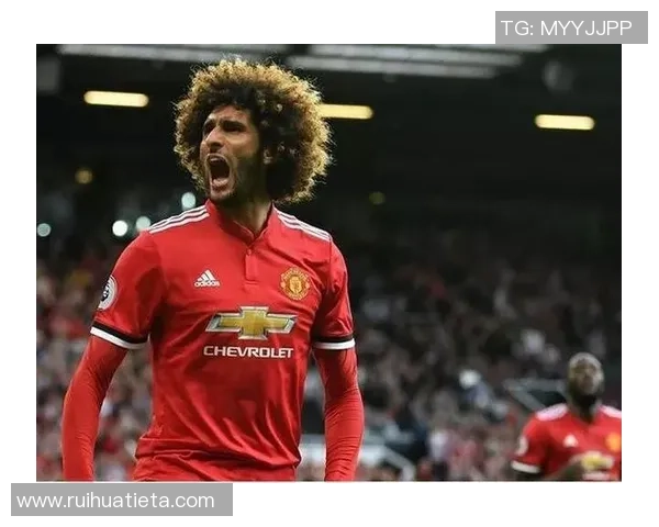 我是足球场上的王者，带你走进我的世界与辉煌时刻