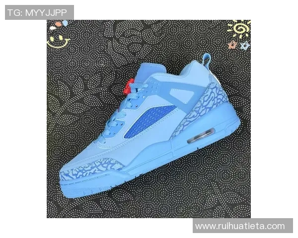 经典复古风潮回归 男款足球鞋推荐与搭配指南