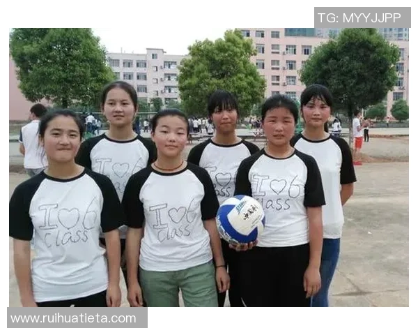 长发飞扬的绿茵巨星展现激情与优雅风采 长发飞扬的绿茵巨星展现激情与优雅风采